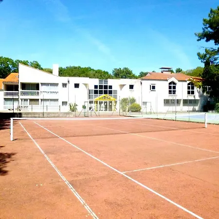 Avec Piscine Et Tennis Apartamento