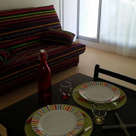 Avec Piscine Et Tennis *